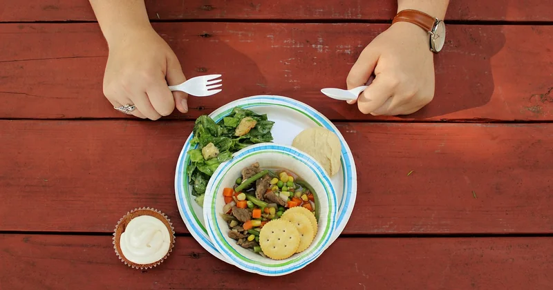 Petit déjeuner camping sans frigo : les recettes qui tiennent